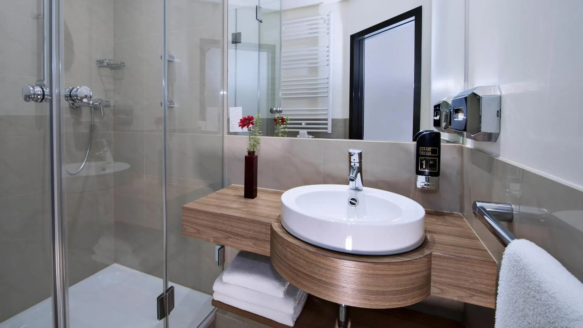 ***  Best Western Hotel Brunnenhof Weibersbrunn Duitsland